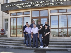 Представители СПК ЖКХ и Минстроя России посетили Сахалинский техникум отраслевых технологий и сервиса в Холмске