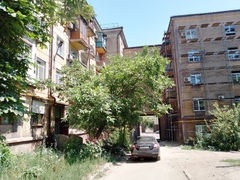 Подмосковные специалисты продолжают работы по восстановлению жилого многоквартирного дома в Ильичевском районе города Мариуполь