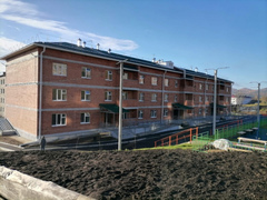 В городе Петровск-Забайкальском Забайкальского края завершается строительство 27-квартирного дома, в который из аварийного жилья переедут более 50 человек