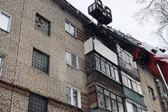 Более 17 тыс. кровель осмотрели УК на наличие снежных свесов и наледи в Подмосковье