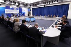 Министр строительства и ЖКХ РФ на заседании Партии «Единая Россия» рассказал об итогах совместной работы партии и Минстроя России