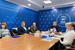 Наталья Абросимова: Все погружены в проблематику не только по своему фронту работы, но и знаем, что делается в каждом из 44 муниципалитетов, где сегодня реализуется партпроект