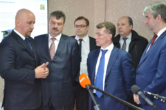 Максим Топилин проверил лифтовой центр оценки квалификации в Ставрополе